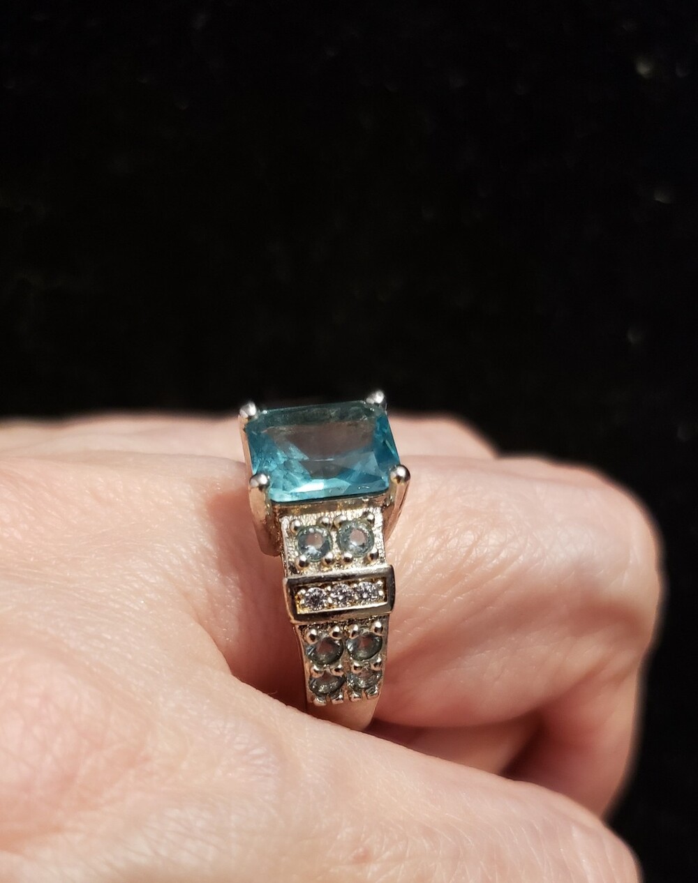 NEW Sterling Stamped S925 emerald-cut Aquamarine, Size 10 Flanked W/smaller Aqua - Picture 4 of 8